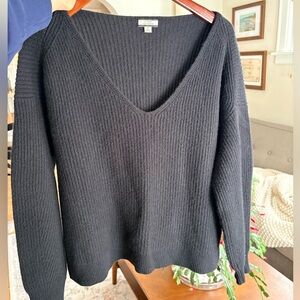 I. Crew 100% Cashmere V-Neck Sweater